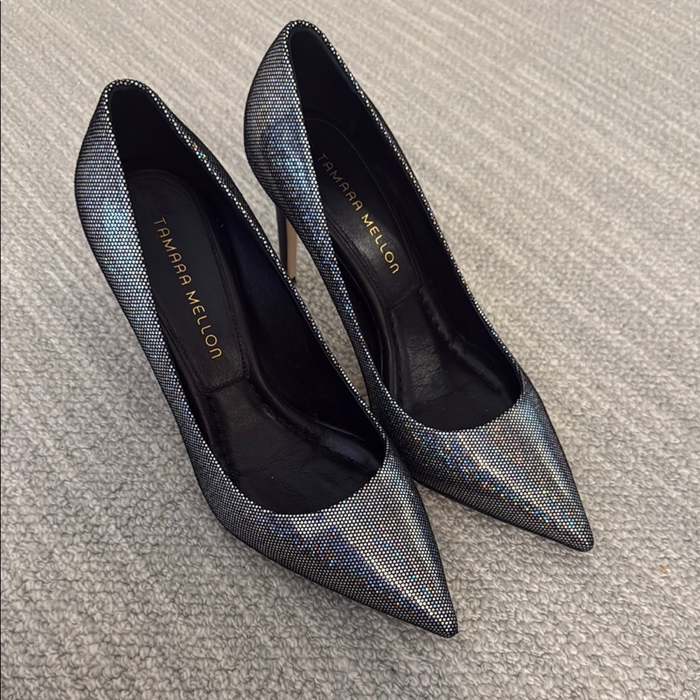 Tamara Mellon Black Heels Elegant Pointed-Toe Design